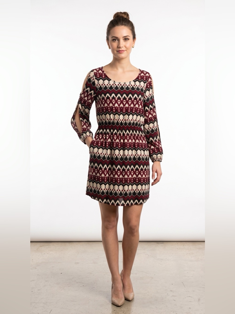 Women's Burgundy Patterned Long-Sleeve Shift Dress